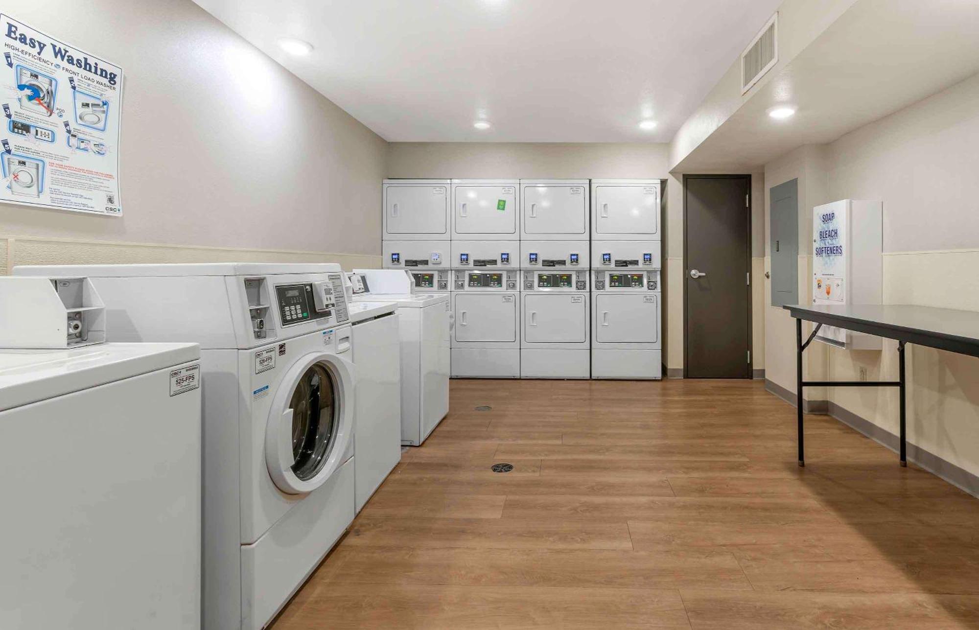 Extended Stay America Select Suites - Louisville - Airport Dış mekan fotoğraf
