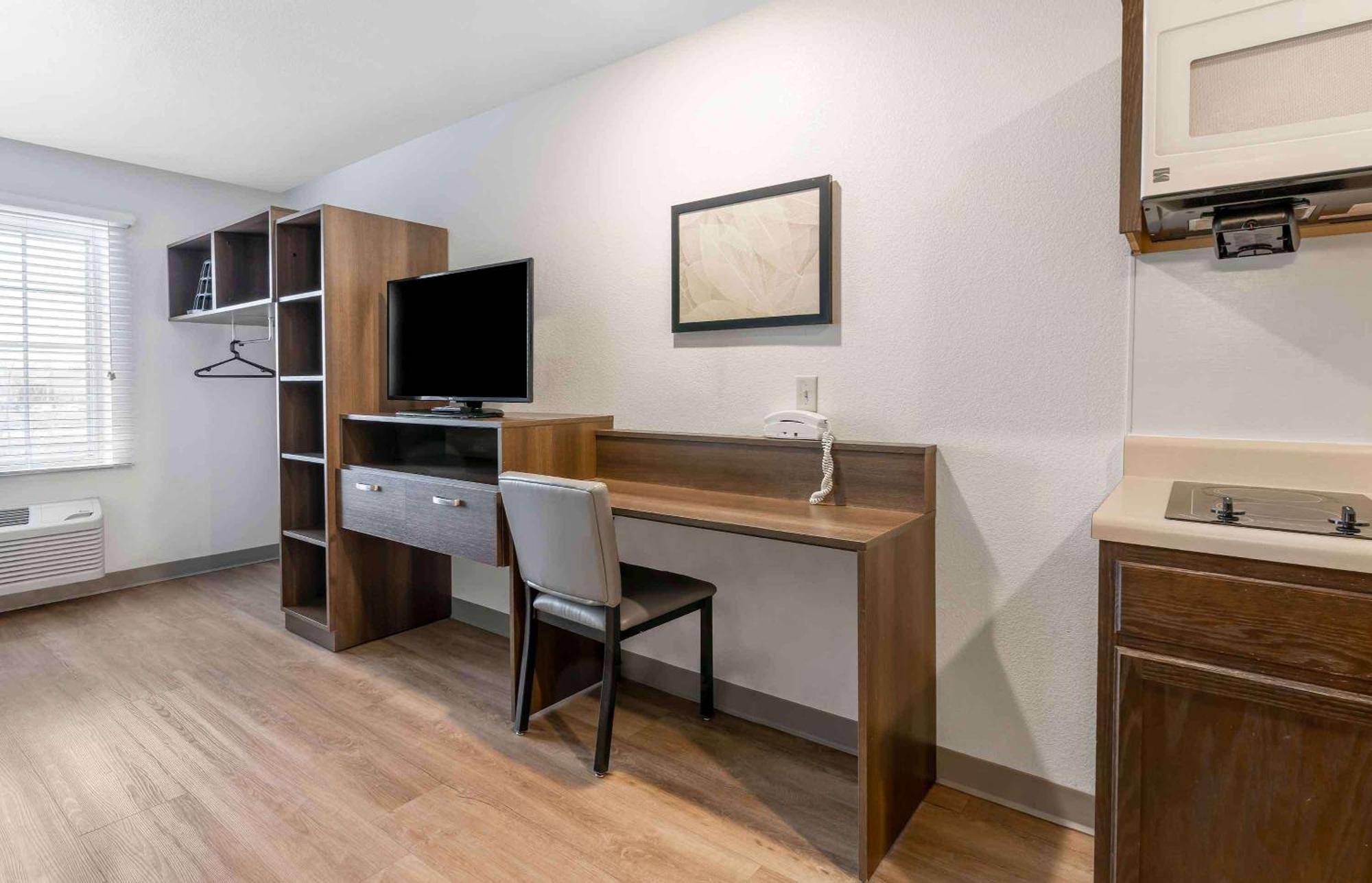 Extended Stay America Select Suites - Louisville - Airport Dış mekan fotoğraf