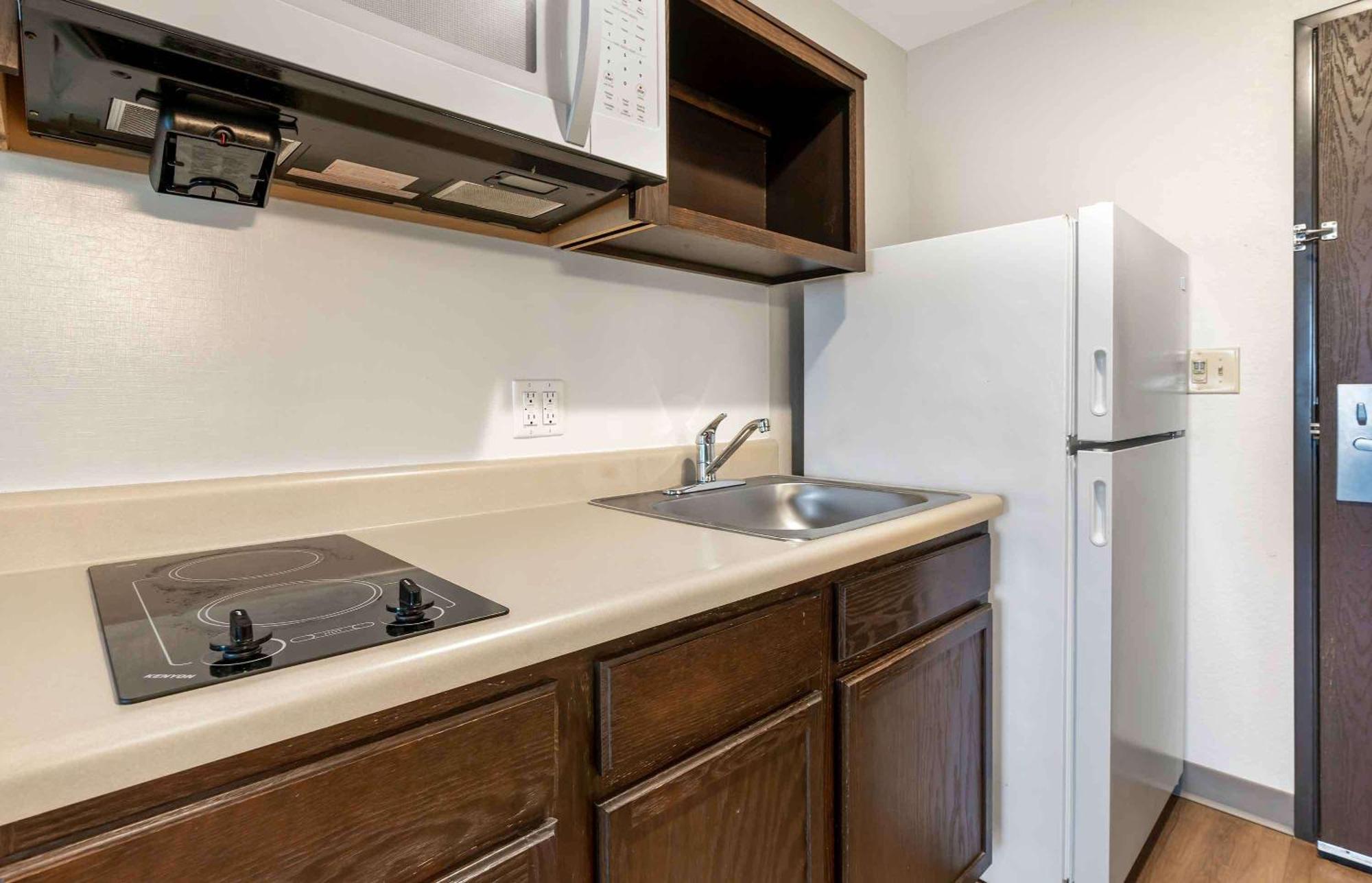 Extended Stay America Select Suites - Louisville - Airport Dış mekan fotoğraf
