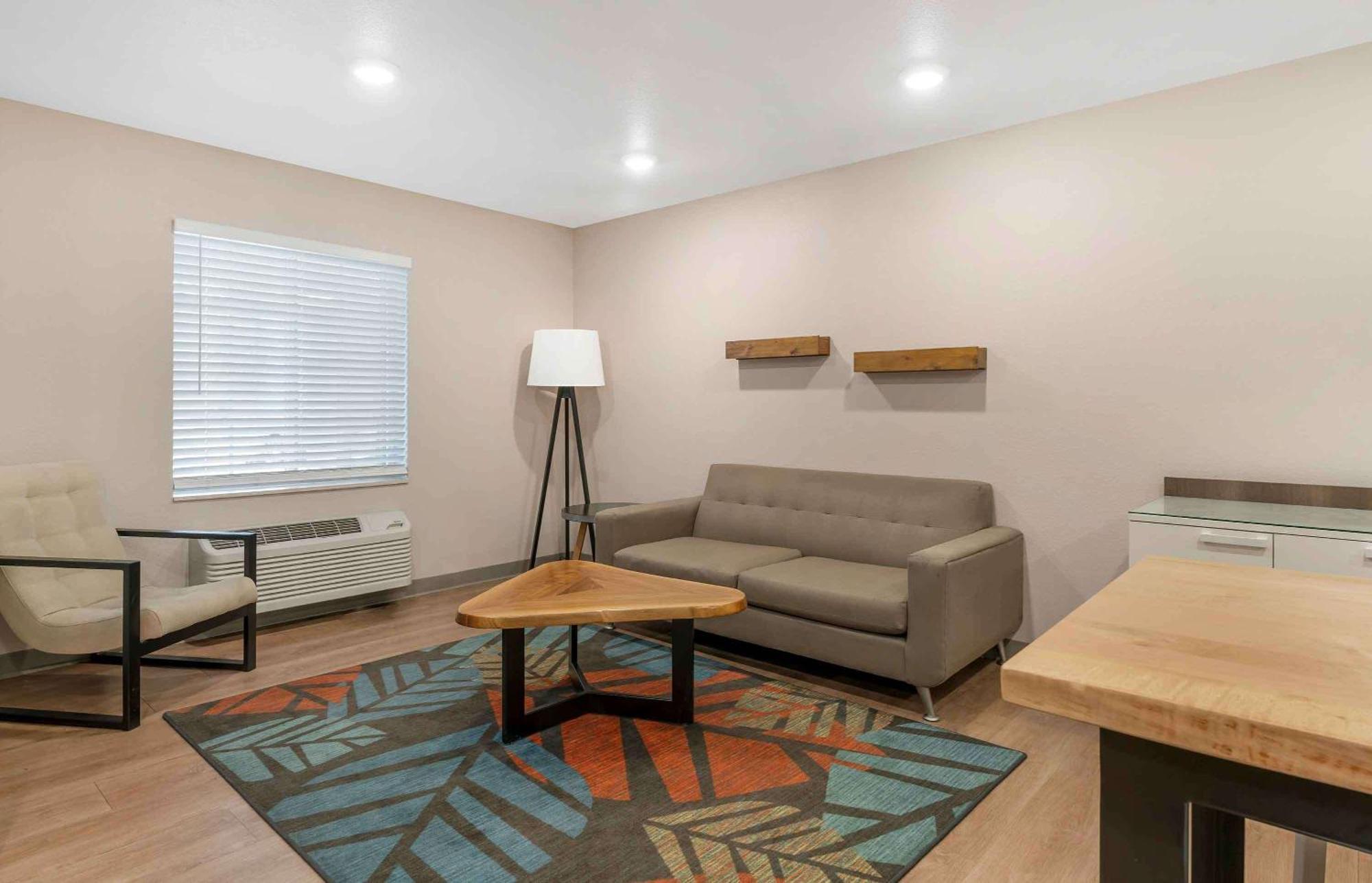 Extended Stay America Select Suites - Louisville - Airport Dış mekan fotoğraf