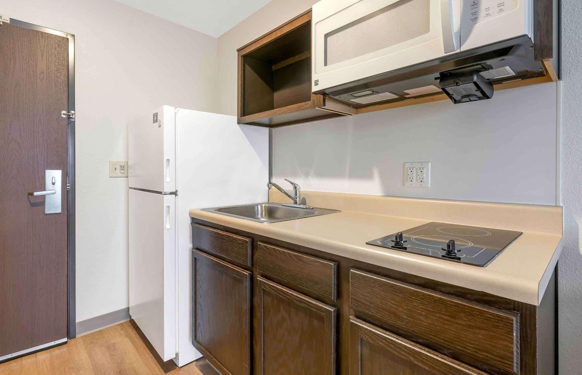 Extended Stay America Select Suites - Louisville - Airport Dış mekan fotoğraf